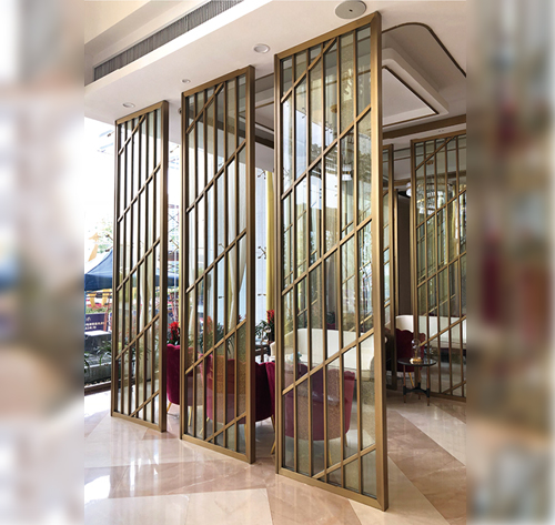 不鏽鋼雕花屏風 不(bú)鏽鋼(gāng)雕花屏(píng)風